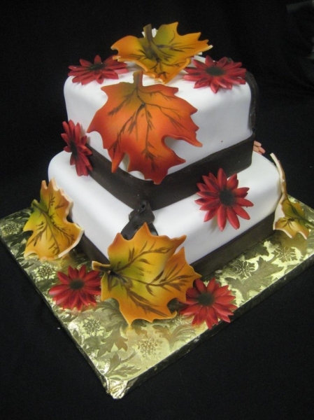 Fall-Leaves-Wedding-Cake