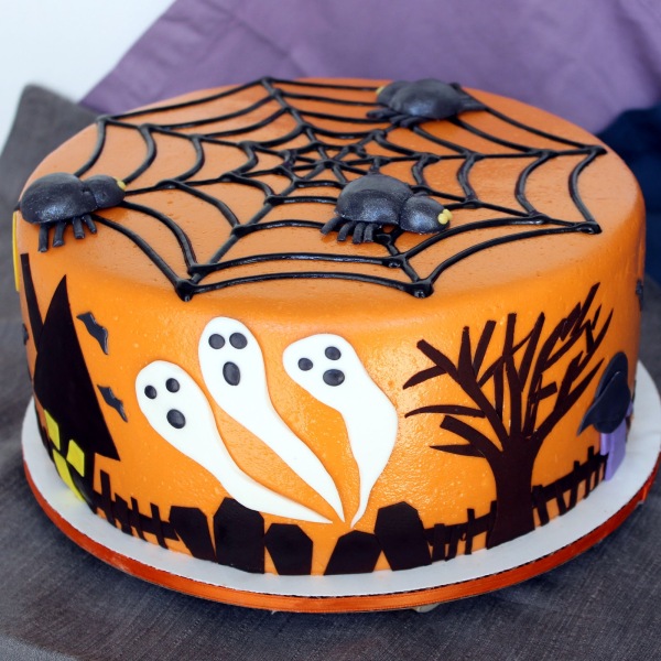 IMG_5402+Halloween+Cake+Ghosts